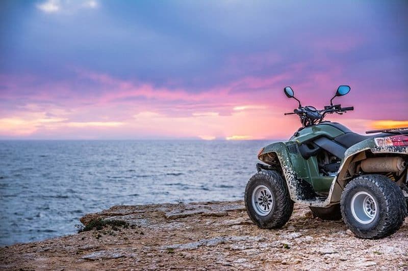 Visite guidée en quad à travers la nature d'Ibiza