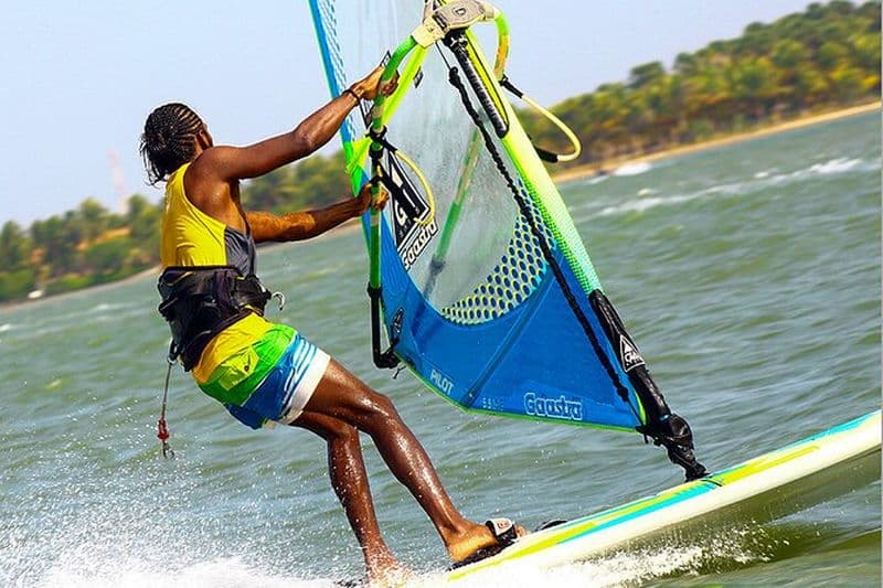 Cours de planche à voile de niveau 2 avancé de 4 heures à Kalpitiya