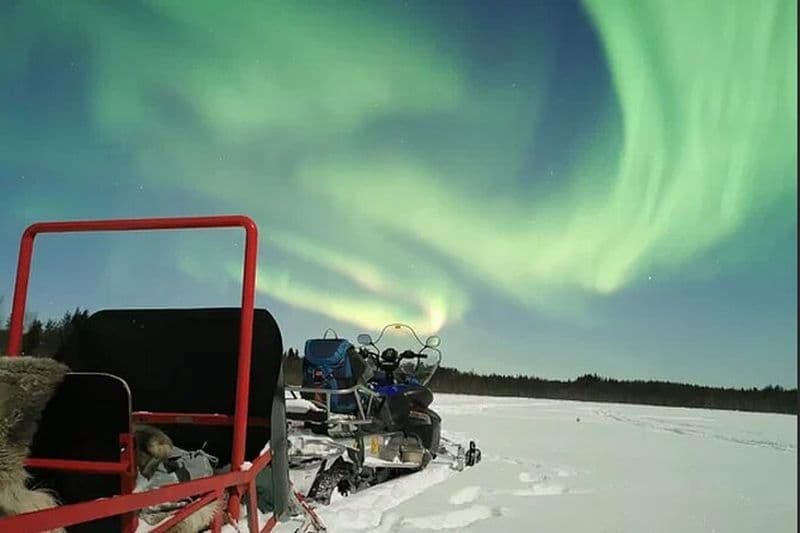 Balade en traîneau d'aurores boréales à Levi