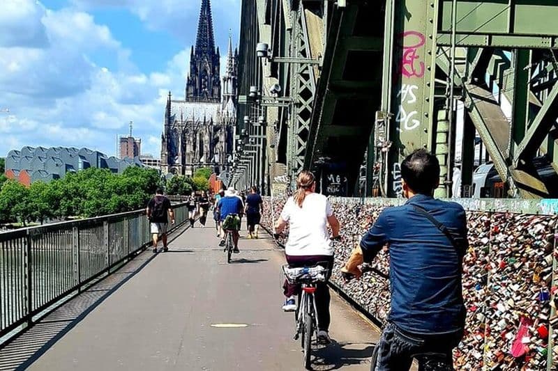 Cologne 2 heures de randonnée guidée à vélo au top 5 des temps forts