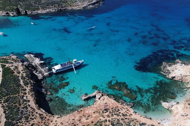 Malte : Comino, Blue Lagoon & Caves - nage, tuba et toboggan