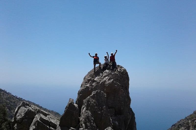 Randonnée via ferrata à Kapetaniana