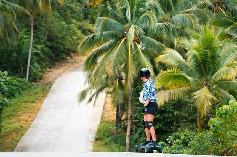 Siargao - Expérience guidée de patinage électrique d'une heure le matin