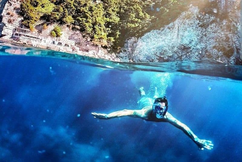 Promenade en bateau et tuba sur la côte amalfitaine