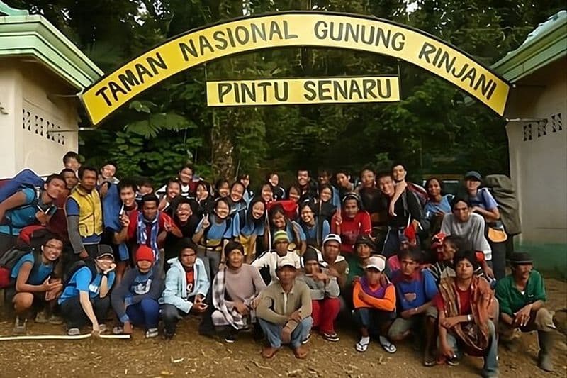 Billet Randonnée guidée de 2 jours jusqu'au bord du cratère du mont Rinjani Senaru