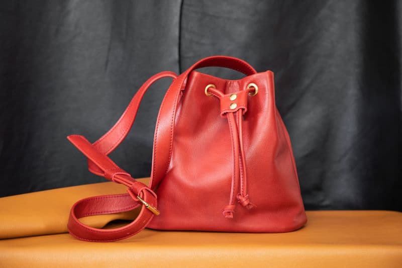 Créez votre grand sac seau en cuir