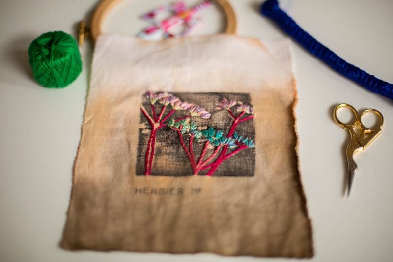Découvrez la broderie sur empreinte végétale