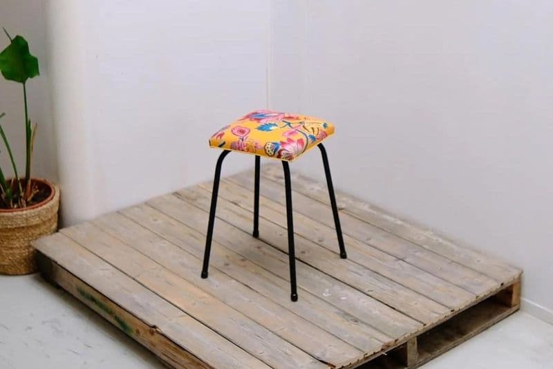 Billet Atelier - Tapissez votre tabouret en formica