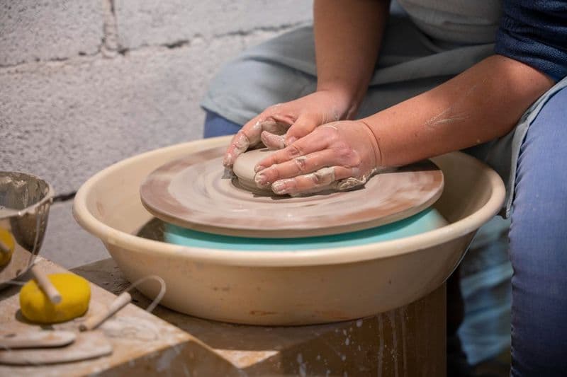 Initiez-vous au tournage et au modelage