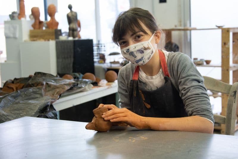 Modelez votre set de café en céramique