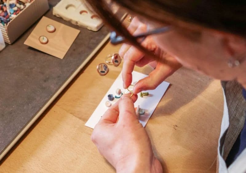 Réalisez votre bijou en résine