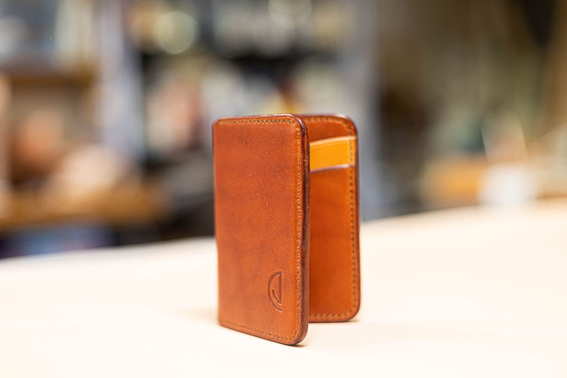 Fabriquez votre porte-cartes en cuir