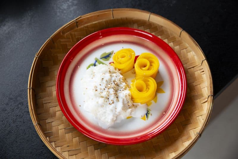 Billet Atelier - Cuisinez un riz gluant à la coco et mangue fraîche