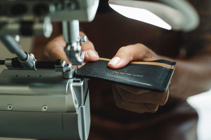 Fabriquez votre porte-cartes en cuir