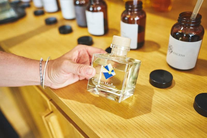 Créez le parfum de votre entreprise en groupe