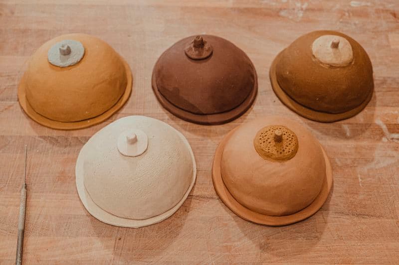 Modelez votre boîte sein en céramique