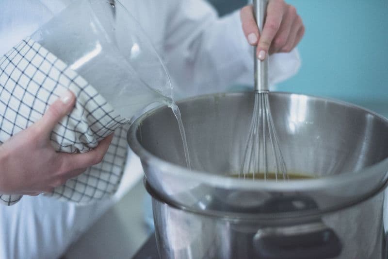 Élaborez votre savon saponifié à froid en groupe