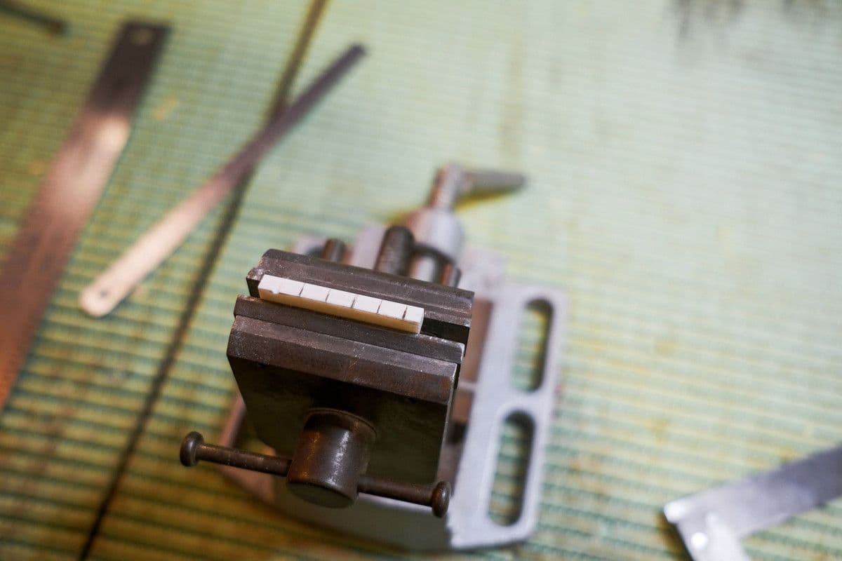 Billet Fabriquez votre sillet et réglez votre guitare