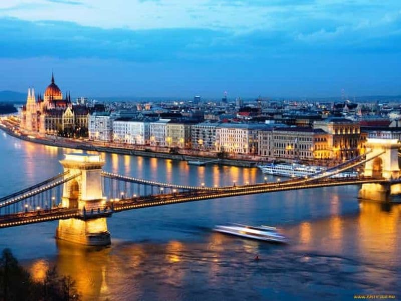 Billet Vienne : Marchés de Noël de Budapest et excursion à Parndorf