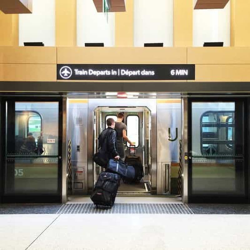 Billet Toronto : Transfert en train express de/vers l'aéroport Pearson
