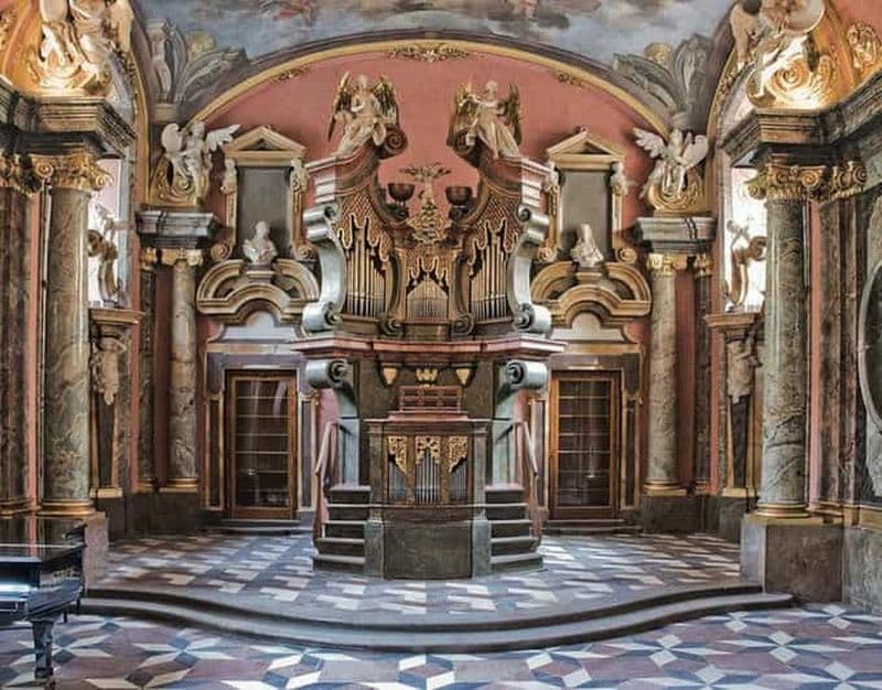 Billet Prague : Concert de musique classique de la chapelle miroir du Klementinum