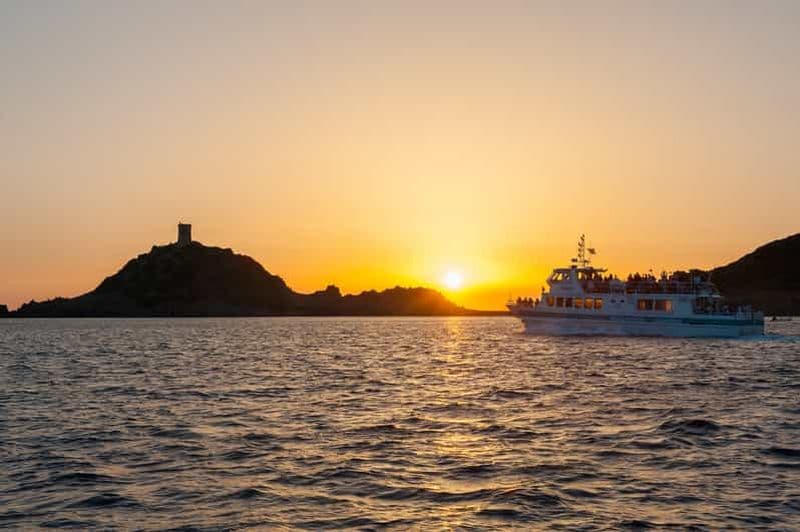 Billet Ajaccio/Porticcio : Croisière au coucher du soleil pour les Sanguinaires et dégustation de vin