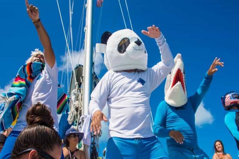 Billet Isla Mujeres : Catamaran avec Open Bar, nourriture et plongée en apnée
