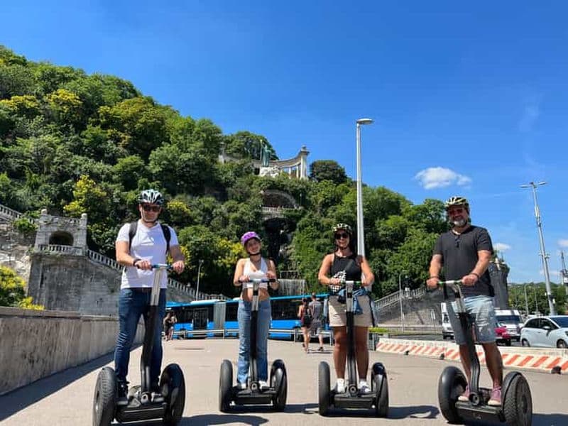 Billet 1,5 heure/ Place des Héros - Visites en Segway