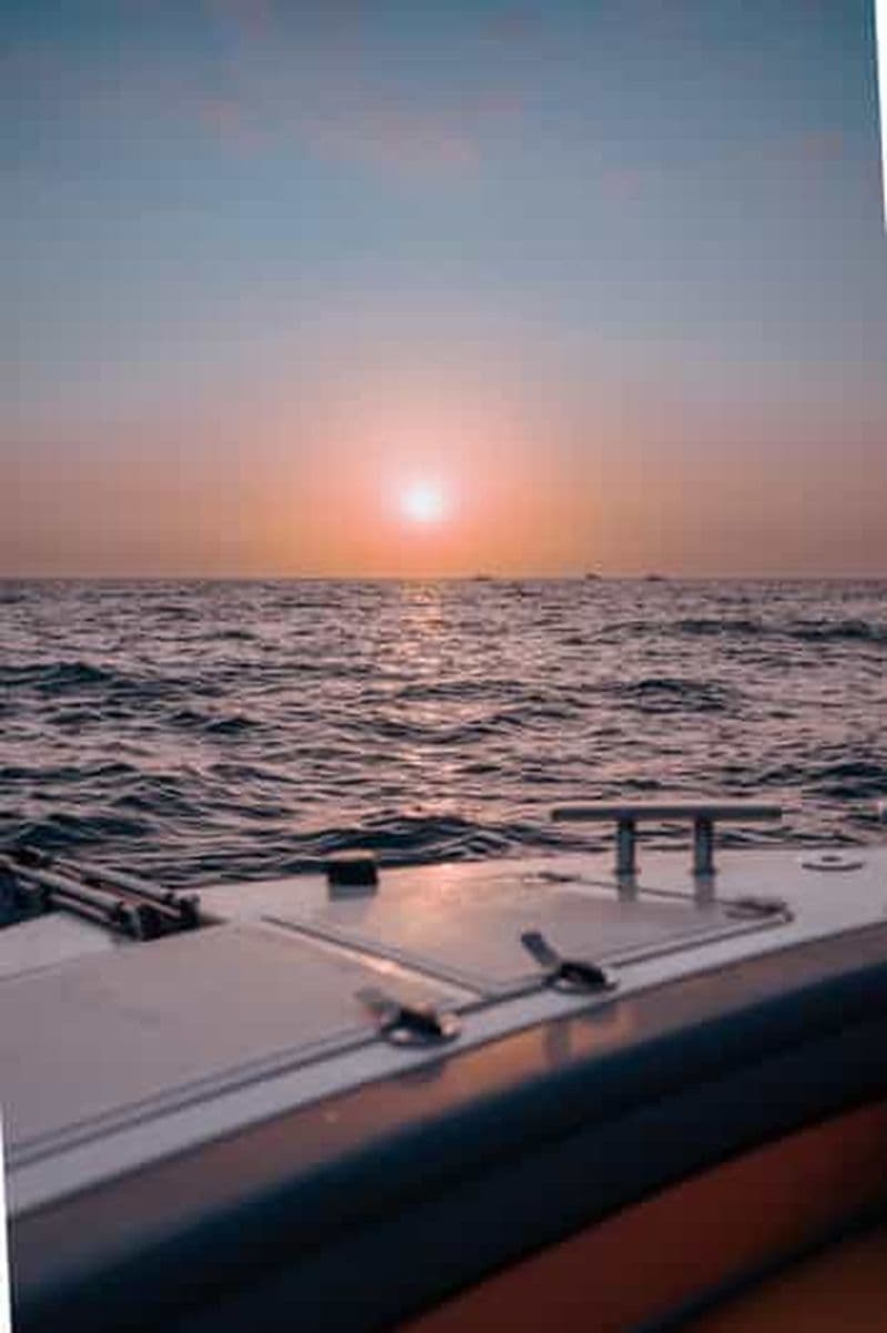 Billet Sorrente : excursion en bateau avec dégustation de vins au coucher du soleil et tapas