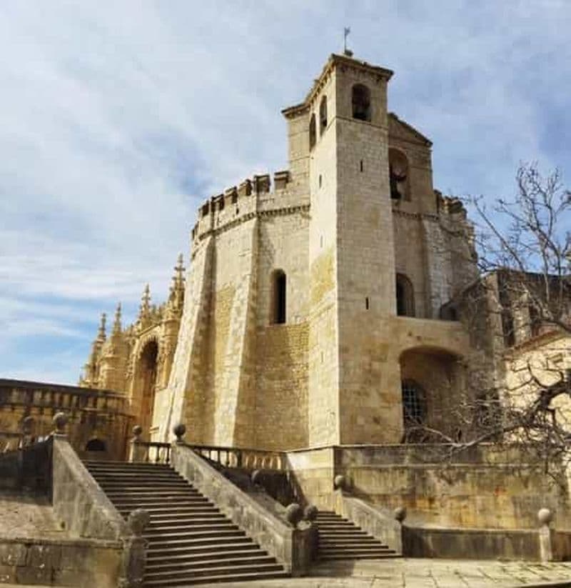 Billet Visite guidée de Tomar : Château des Templiers + Couvent du Christ