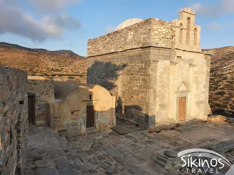 Billet Sikinos : Église d'Episkopi, dégustation de vin et excursion au coucher du soleil