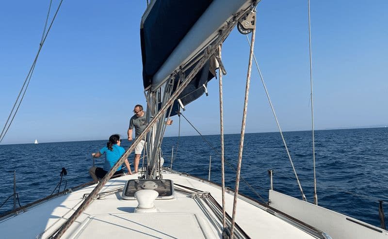 Billet Visite d'une demi-journée en voilier à Catane avec apéritif à bord