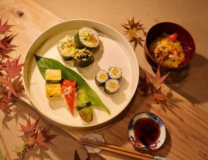 Billet Osaka : Cours de cuisine végétarienne moderne pour les sushis