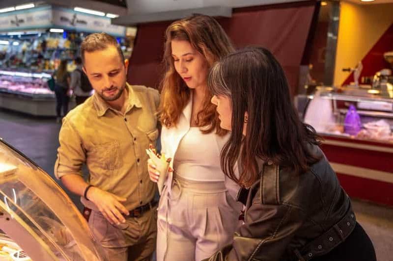 Billet Visite culinaire privée à Barcelone : Marchés de la Boqueria et de la vieille ville