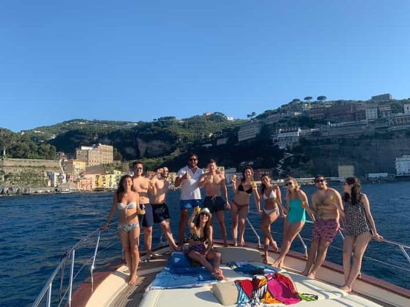 Billet Au départ de Sorrente : excursion d'une journée sur l'île de Capri avec croisière en bateau