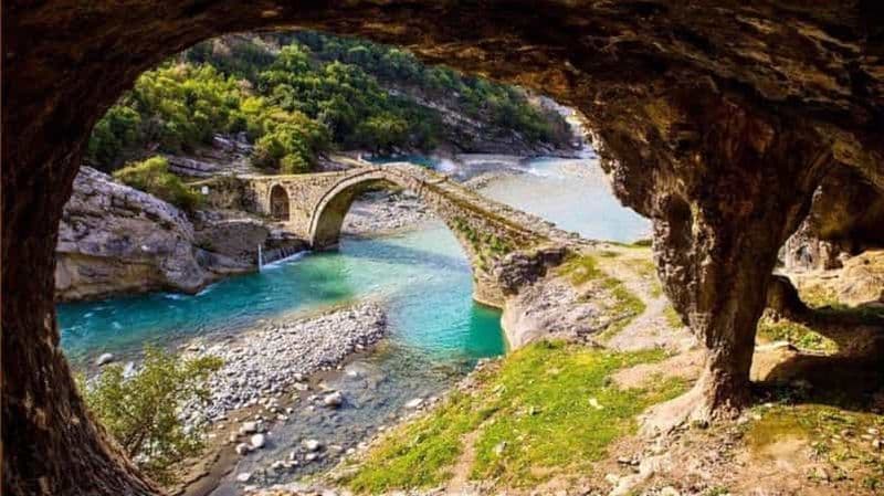 Billet Au départ de Tirana/Durres : Excursion d'une journée aux thermes de Permet et Bënja