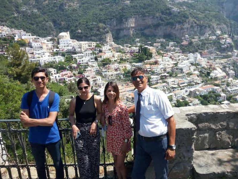 Billet Au départ de Naples : Excursion d'une journée partagée entre Sorrento et la côte amalfitaine