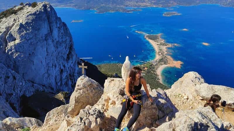Billet Olbia : trekking avec escalade à Tavolara