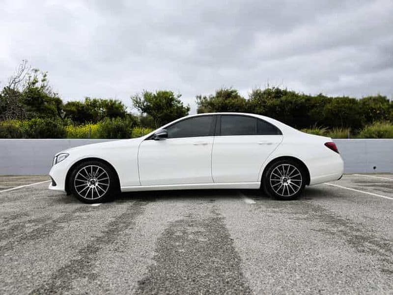 Billet Transfert privé de/à l'aéroport d'Héraklion (Premium Sedan)