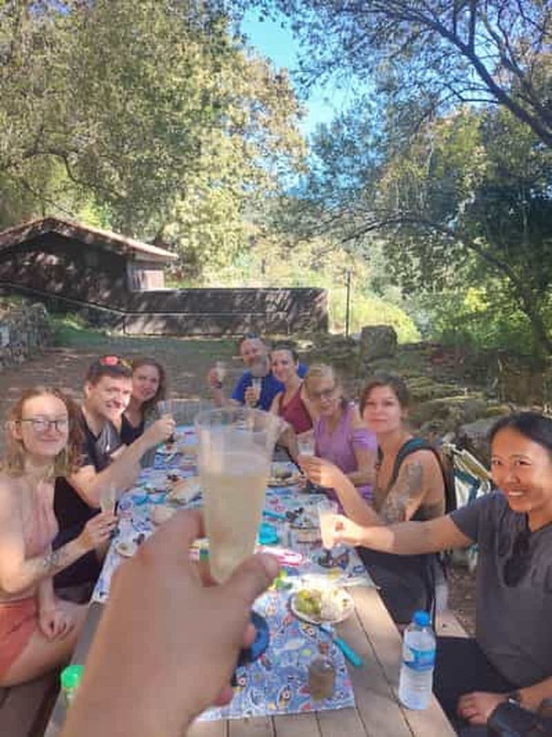 Billet Randonnée matinale et brunch dans la longue vallée de Porto