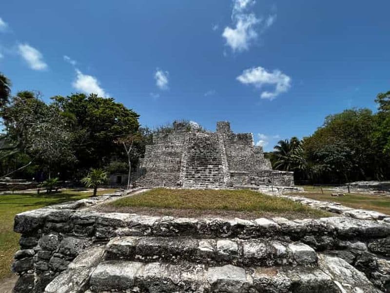 Billet Visite des ruines mayas de Cancun el Meco avec le parachute ascensionnel de la baie de Cancun