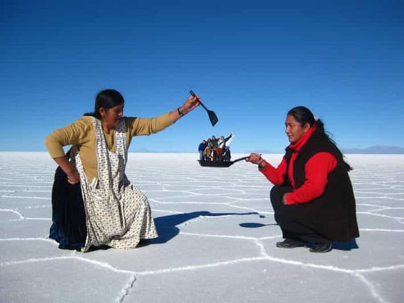 Billet Uyuni : visite guidée des salines et du coucher de soleil avec déjeuner