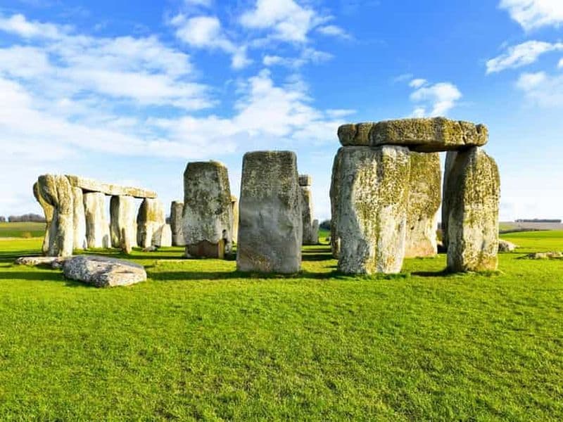 Billet Au départ de Londres : excursion d'une journée avec guide à Stonehenge et Bath