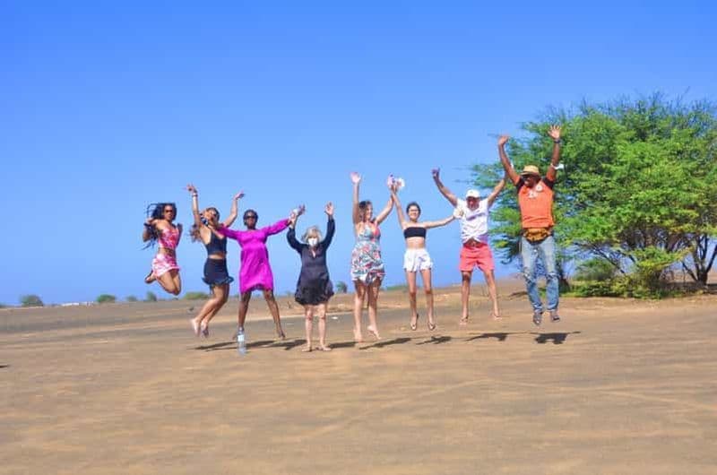 Billet Visite de l'île de Sal : Blue Eye, Salt Lake, requins avec un guide de la région