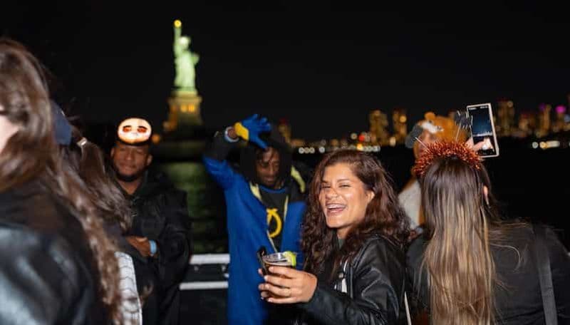 Billet NYC : Croisière Halloween avec DJ live et vue sur la skyline