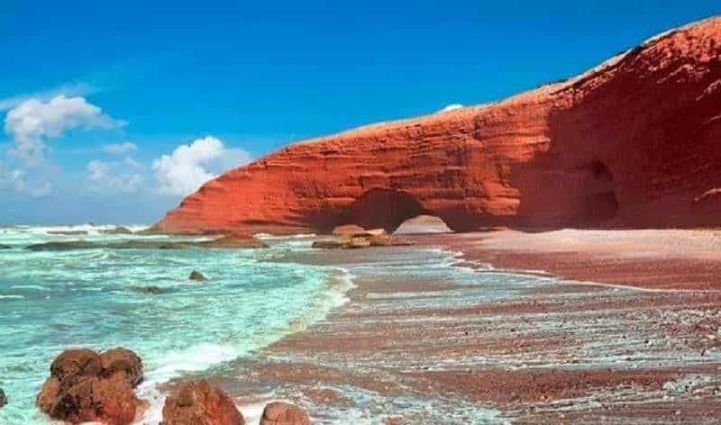 Billet Au départ d'Agadir : Excursion à la plage de Legzira et à Tiznit avec déjeuner