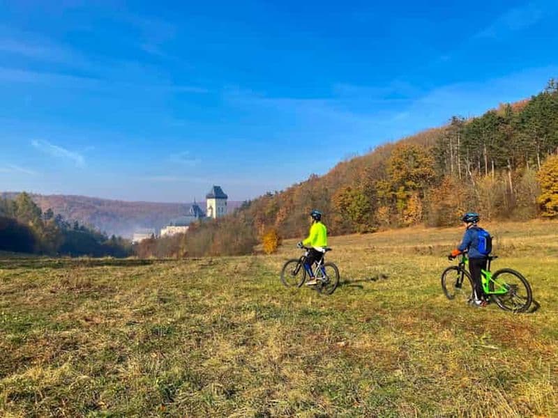 Billet Excursion d'une journée en VTT au château de Karlstejn