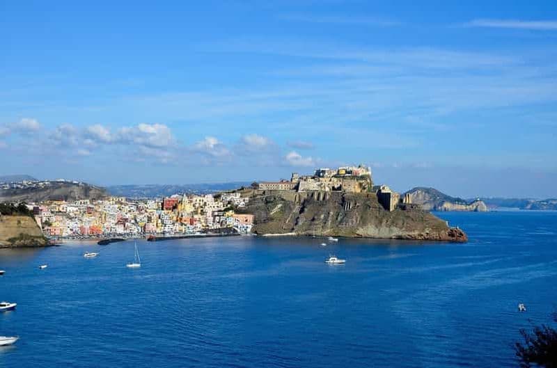 Billet Ischia et Procida : Excursion en canot pneumatique avec baignade et arrêt déjeuner