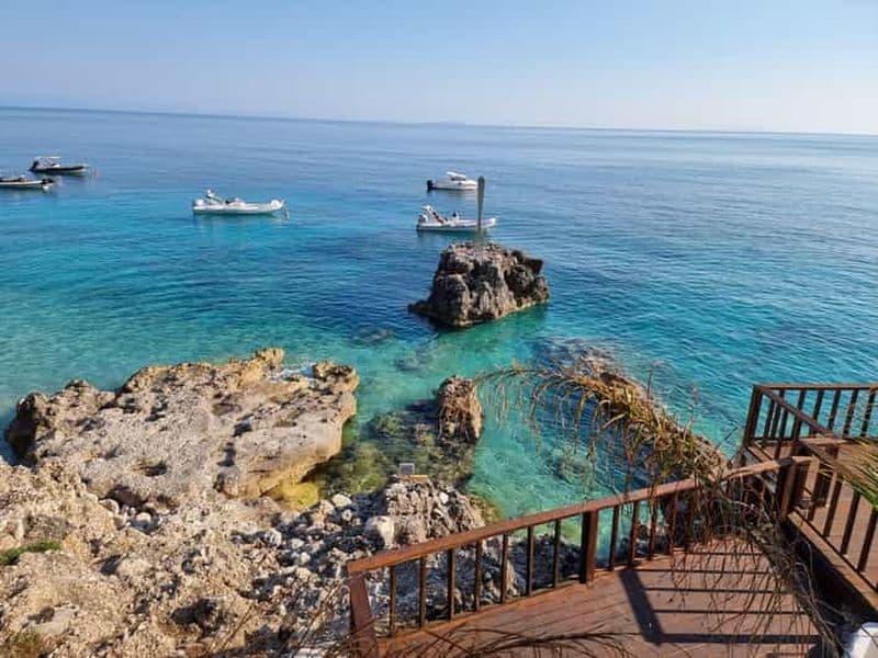 Billet Au départ de Tirana ou Durrës : journée à Vlora, au parc de Llogara et à la plage de Dhërmi