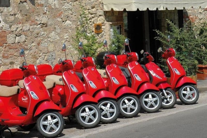 Billet Balade en Vespa avec dégustation de vins à Sienne